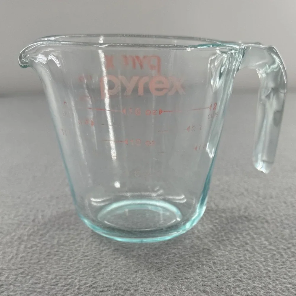 Pyrex Measuring Cup Vtg 2 Cup 16oz Clear Glass Red Markings 500ml Kitchenwear